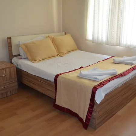 Otel Eliz 2*