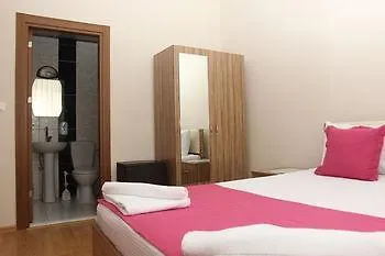 Eliz Otel